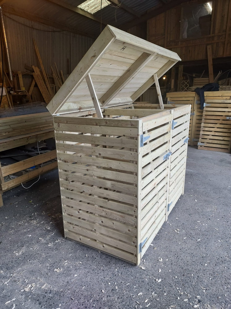 Timber bin store, photo 2
