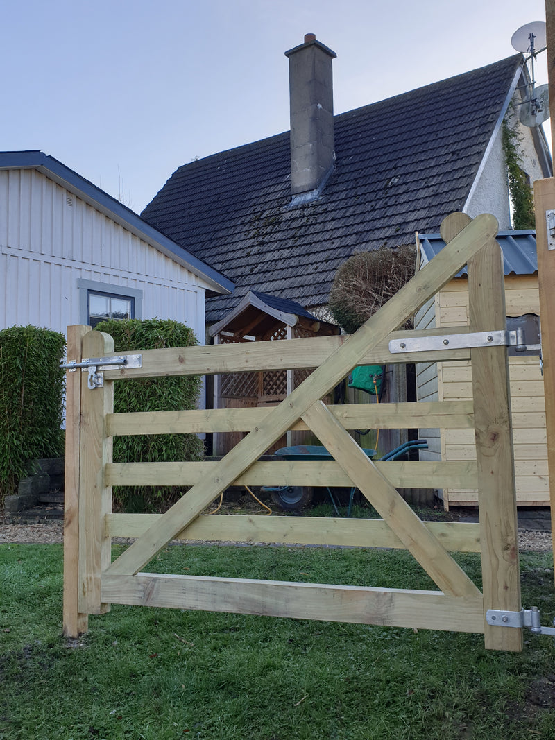Wooden gooseneck field gate by Abwood