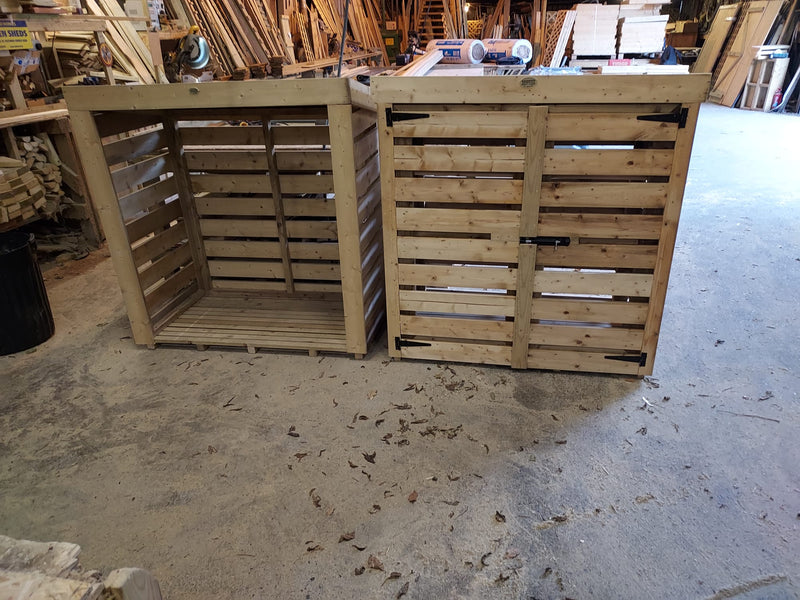 Timber log store, photo 2