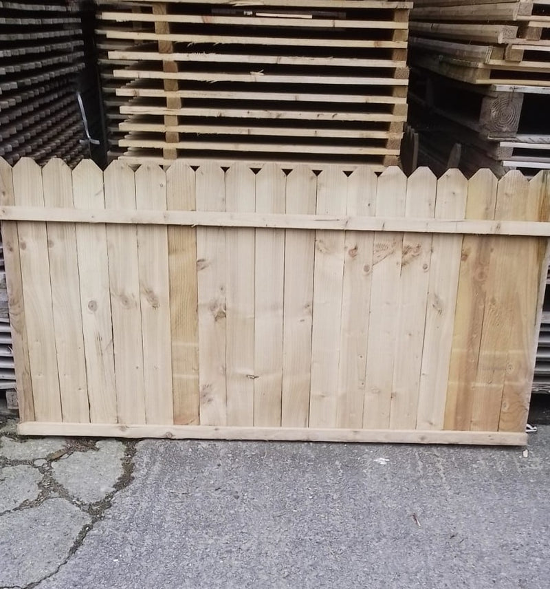 Solid cottage pointed top fencing, photo 2