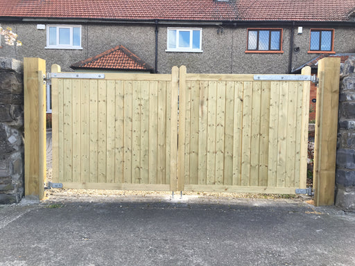 Timore wooden double gates by Abwood
