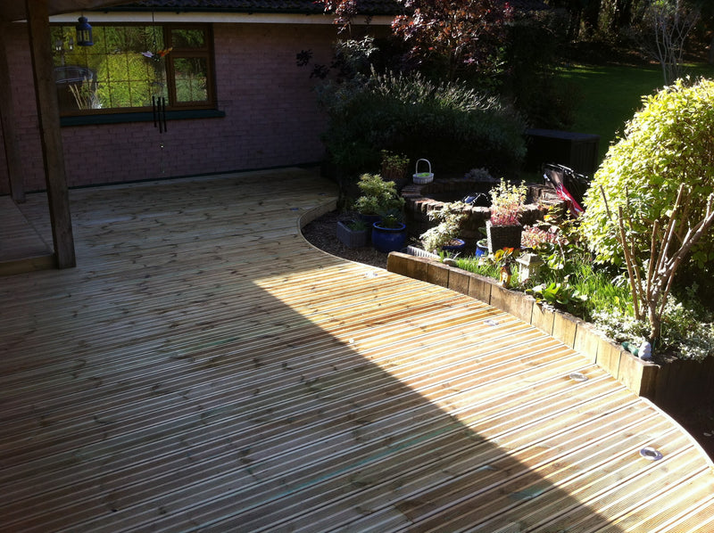 Timber decking, photo 3
