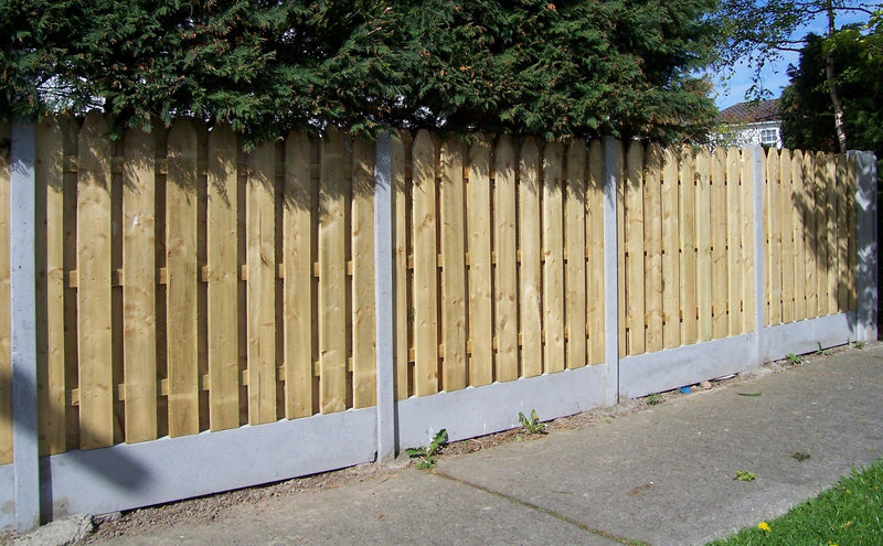 Hit and miss capped fencing with 6 inch boards by Abwood