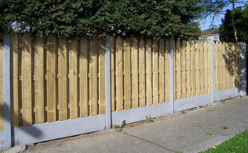 Hit and miss capped fencing with 6 inch boards by Abwood