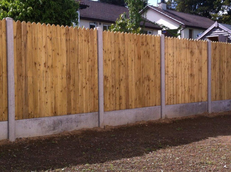 Solid cottage fencing with pointed tops by Abwood
