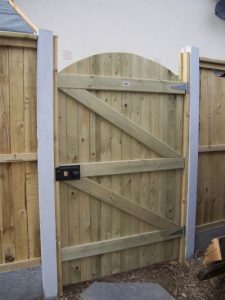 Side gate made of timber from Abwood